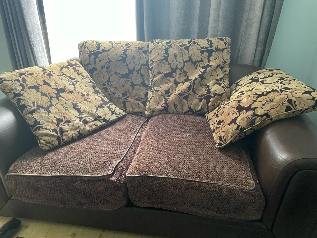 Couch - Image 2