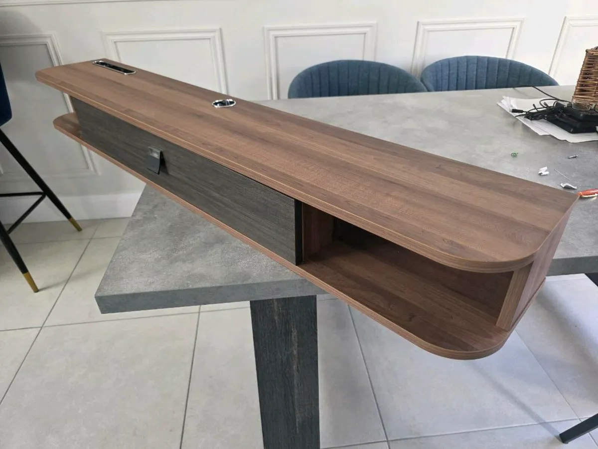TV wall unit - Image 1