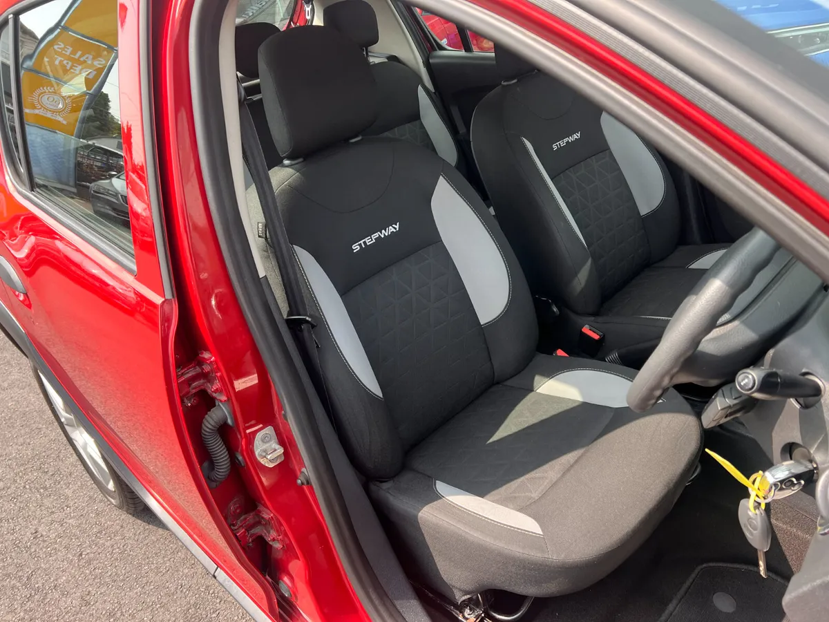 **ONLY 55,000 Kms**STEPWAY ALTERNATIVE 1.5 DCI **U - Image 2