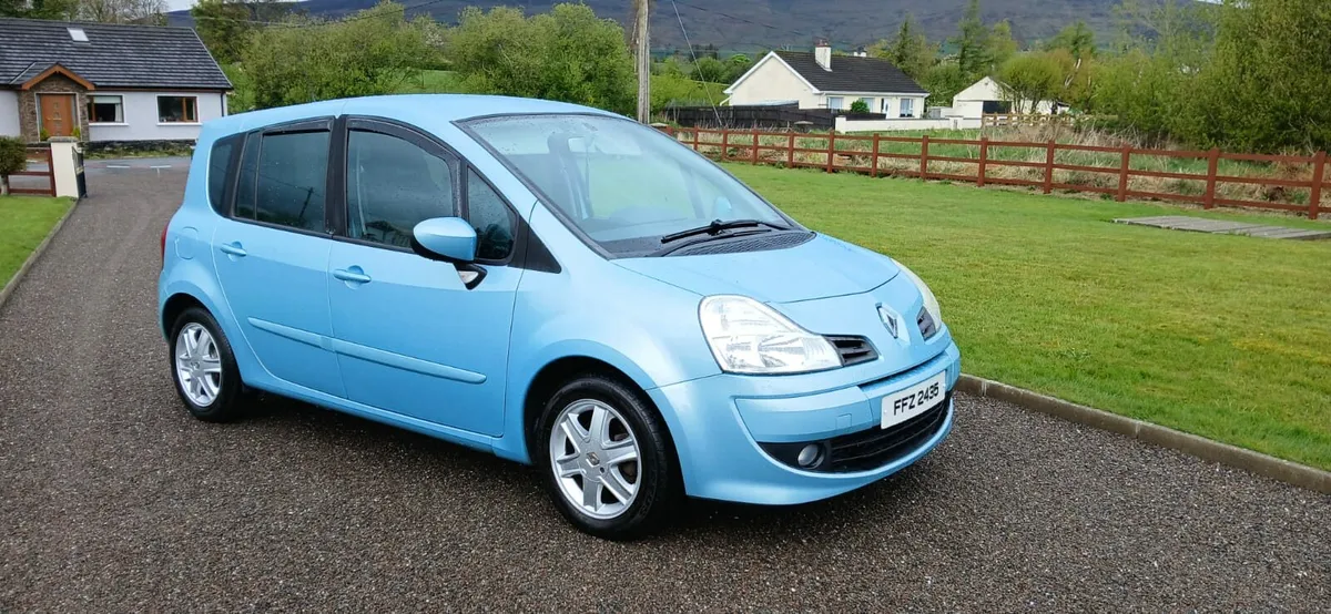 2010 Renault Grand Modus 1.2 petrol (£1750) - Image 1