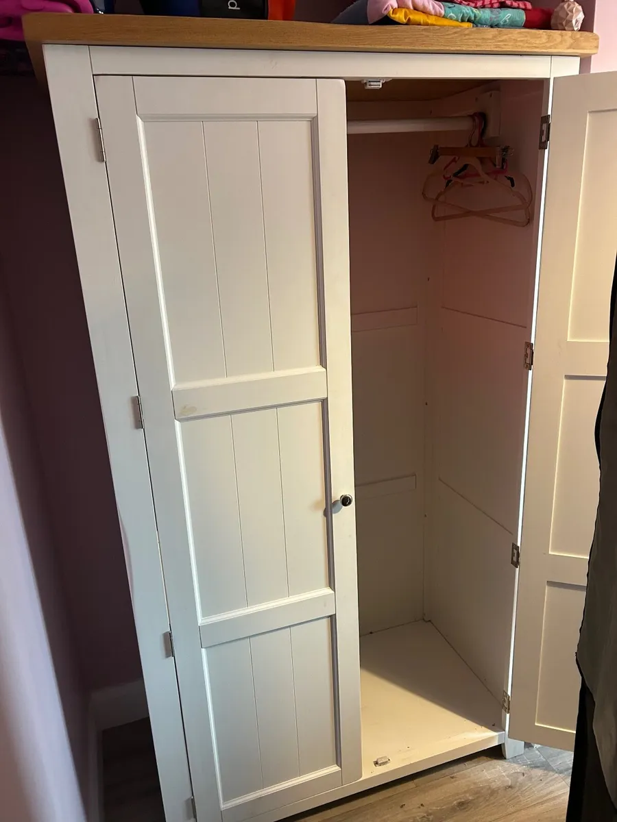Bed , bedside lockers,wardrobe - Image 1