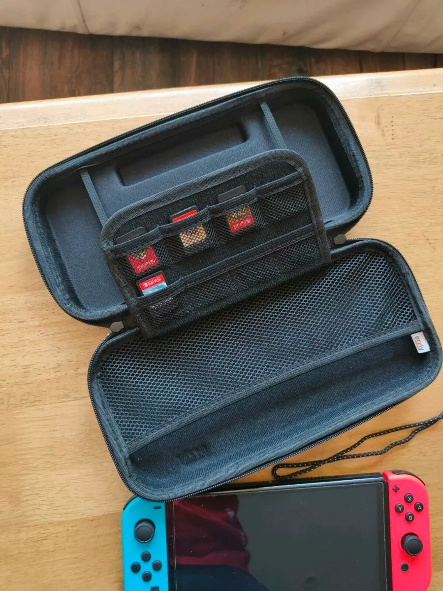 Nintendo Switch Oled - Image 3