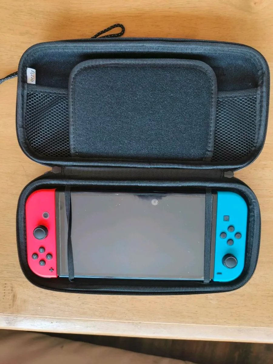Nintendo Switch Oled - Image 4
