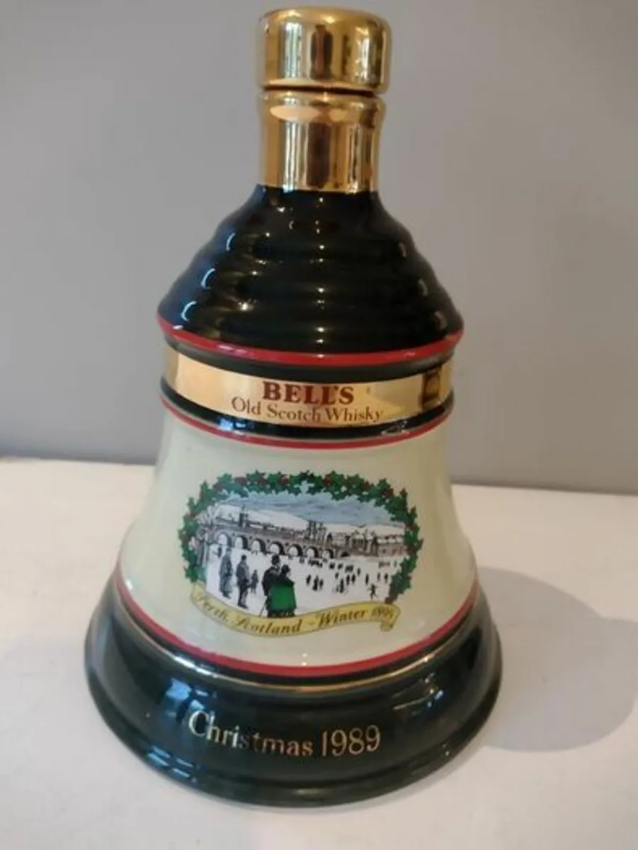 Wade Porcelain Decanter : Bell's Old Scotch Whiske - Image 1