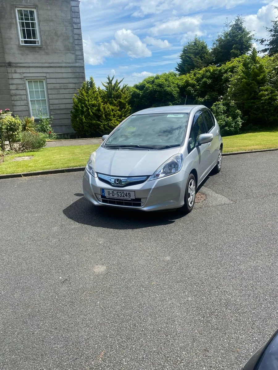 Honda Fit/Jazz 1.3 Hybrid Automatic taxed 07/25 - Image 1