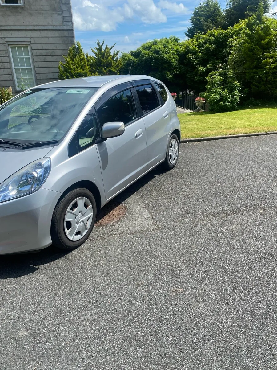 Honda Fit/Jazz 1.3 Hybrid Automatic taxed 07/25 - Image 2