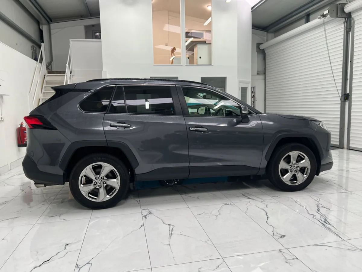 Toyota RAV4 2020 - Image 3