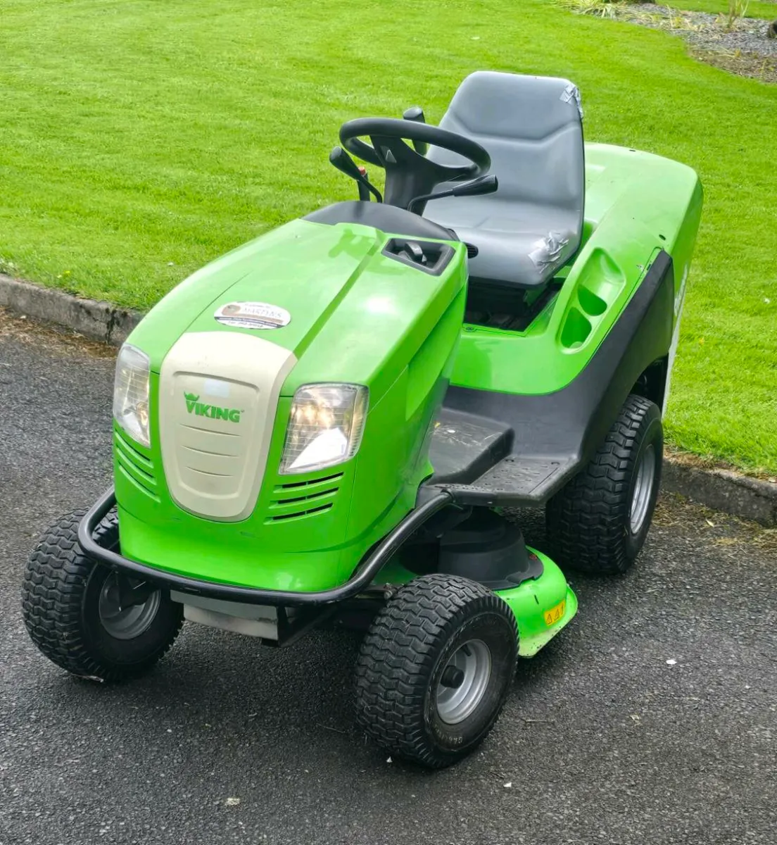 Viking tractor mower - Image 1