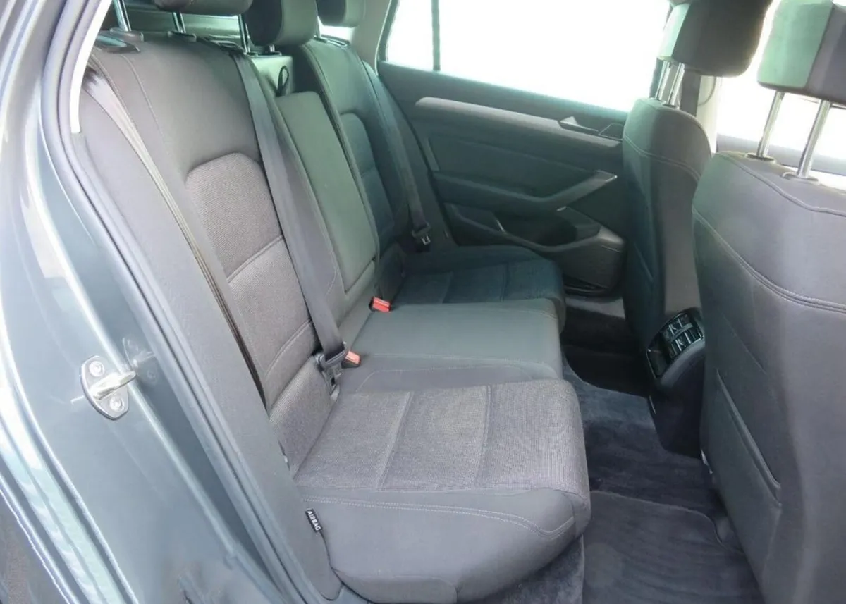 Volkswagen Passat Estate Automatic 2.0 Tdi - Image 4