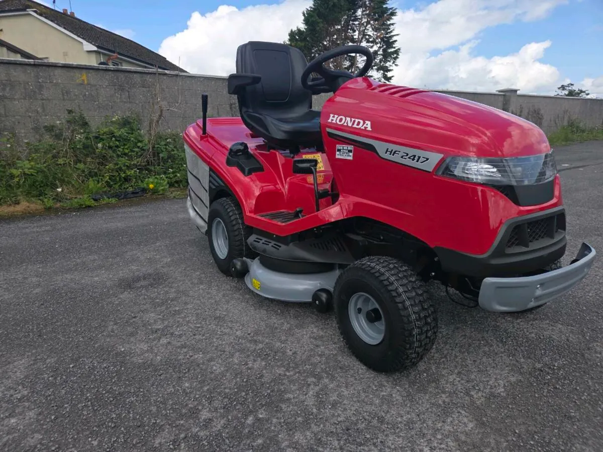 Honda 2417 ride on mower - Image 1
