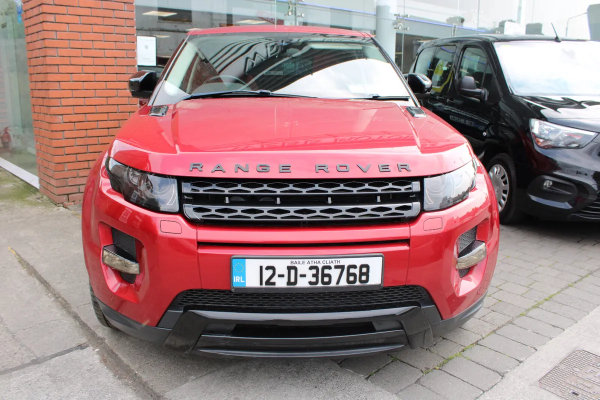 Range Rover Evoque 2.2L SD4X4 DYNAMICS **LOW KMS** - Image 2