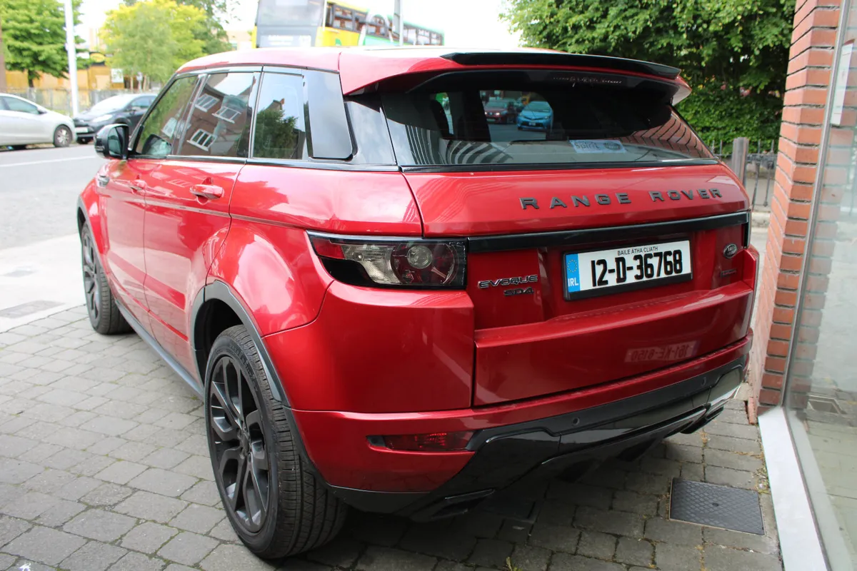 Range Rover Evoque 2.2L SD4X4 DYNAMICS **LOW KMS** - Image 4
