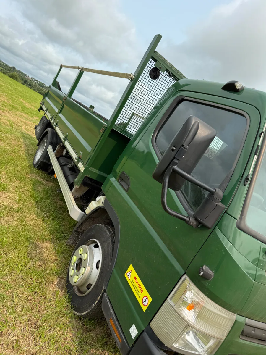 2019 Mistubshi Canter 7C15 Tipper 32k Miles - Image 4