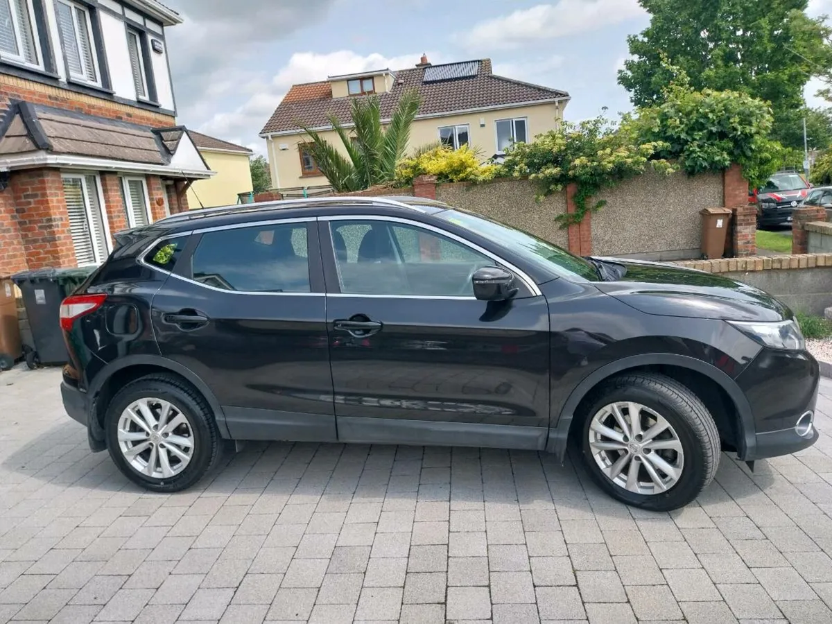 Nissan Qashqai SUV Automatic 1.6 Diesel - Image 4