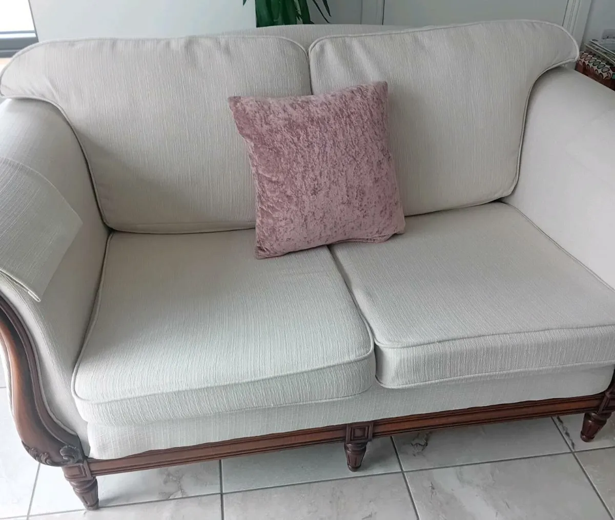 Fineline designer sofa - Image 3