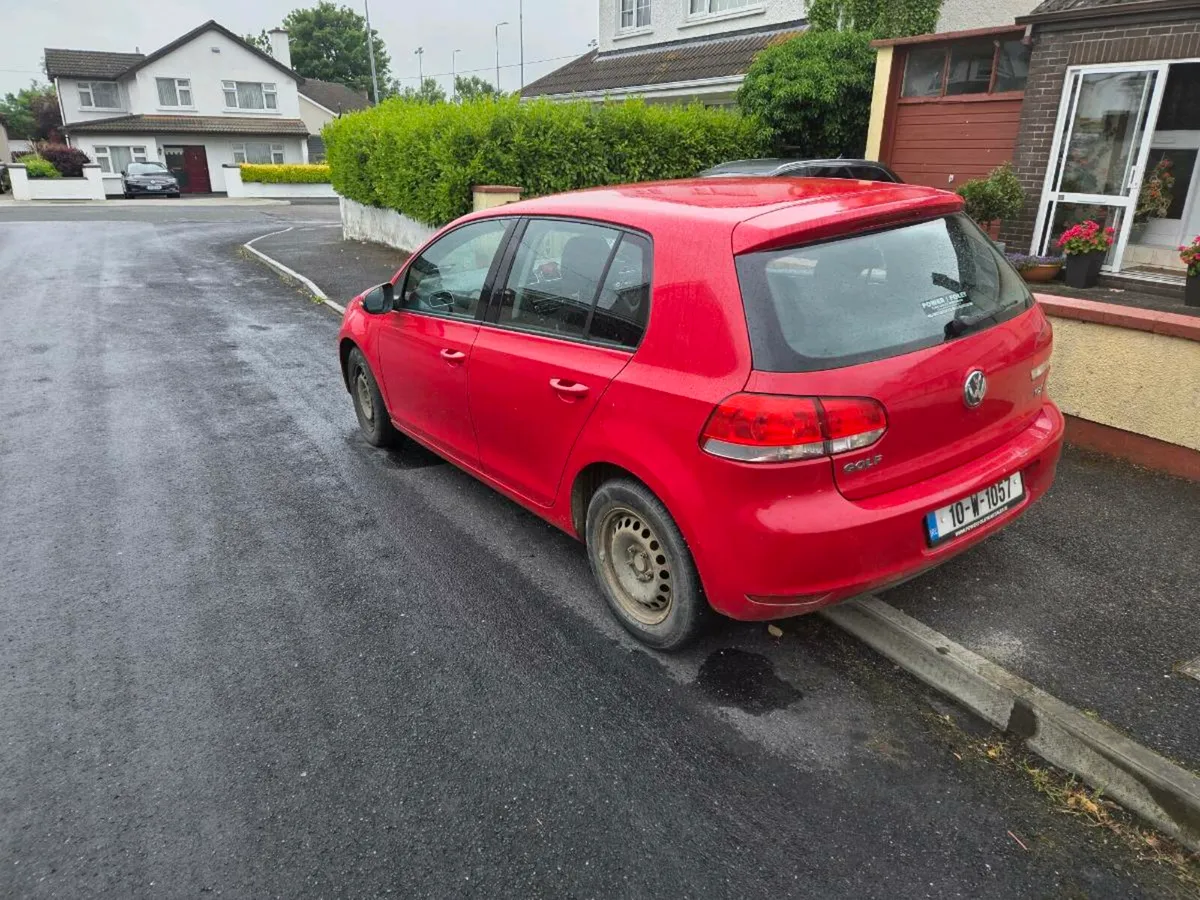 Volkswagen golf - Image 4