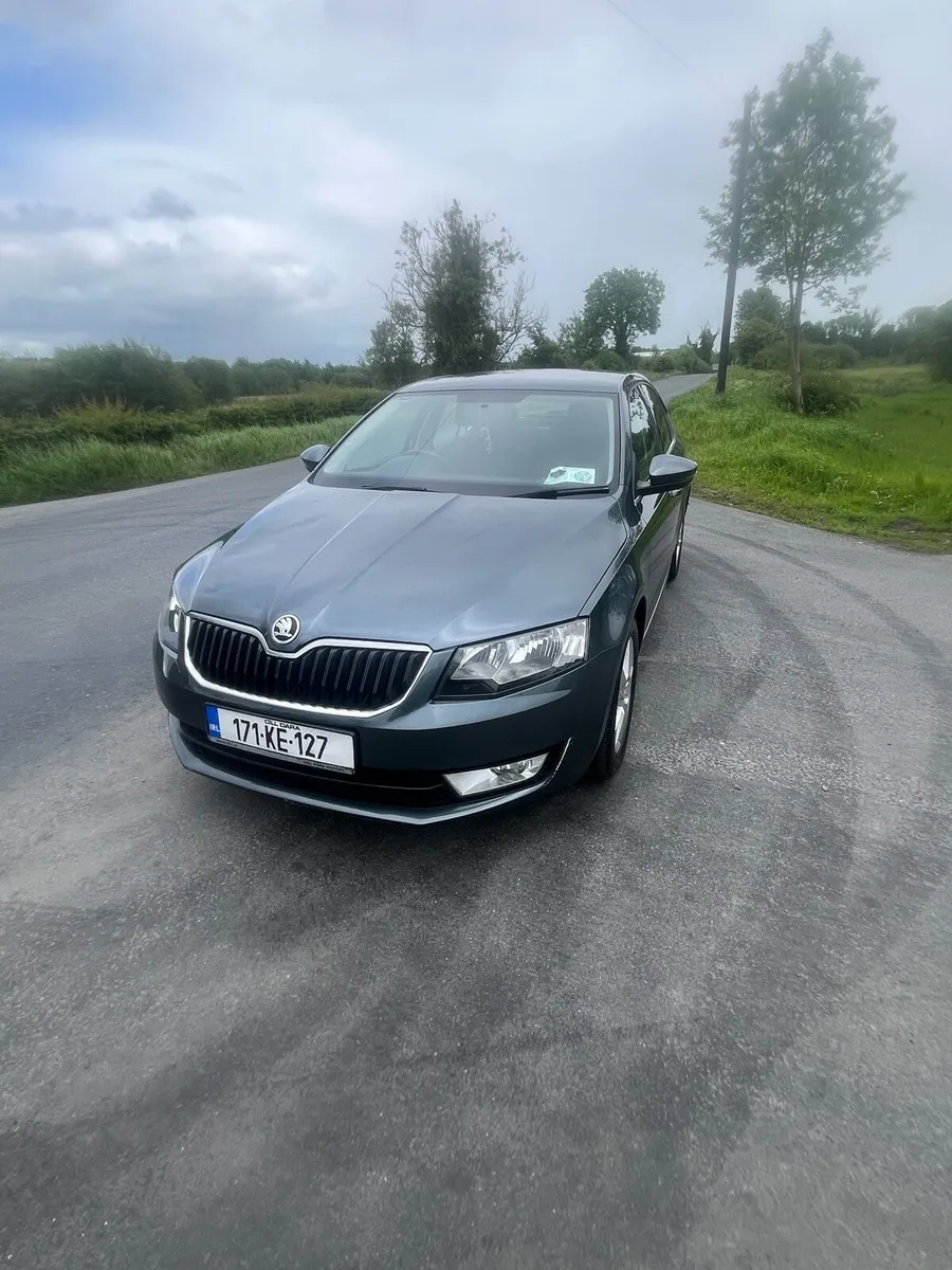 17 skoda Octavia petrol 1.2 - Image 3