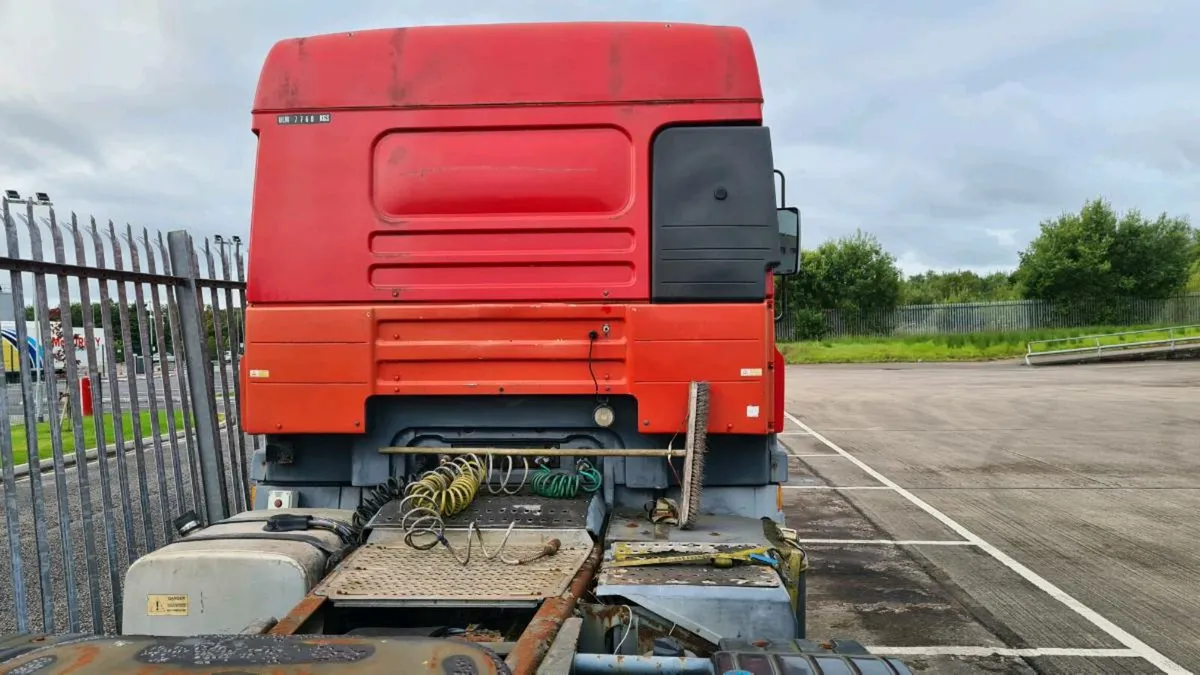 E R F Ecx 380 Truck - Image 4