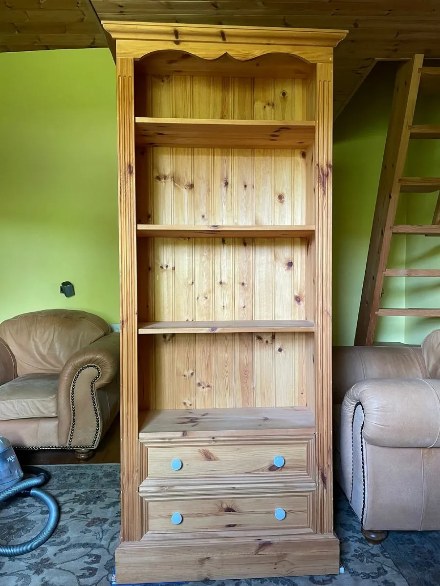 2 pine bookcases/bookshelves - Image 1