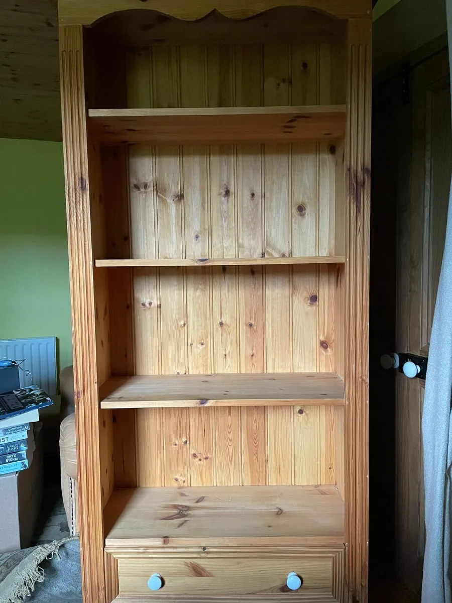 2 pine bookcases/bookshelves - Image 4
