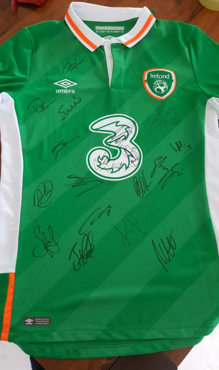 Signed Ireland Jersey - Image 3