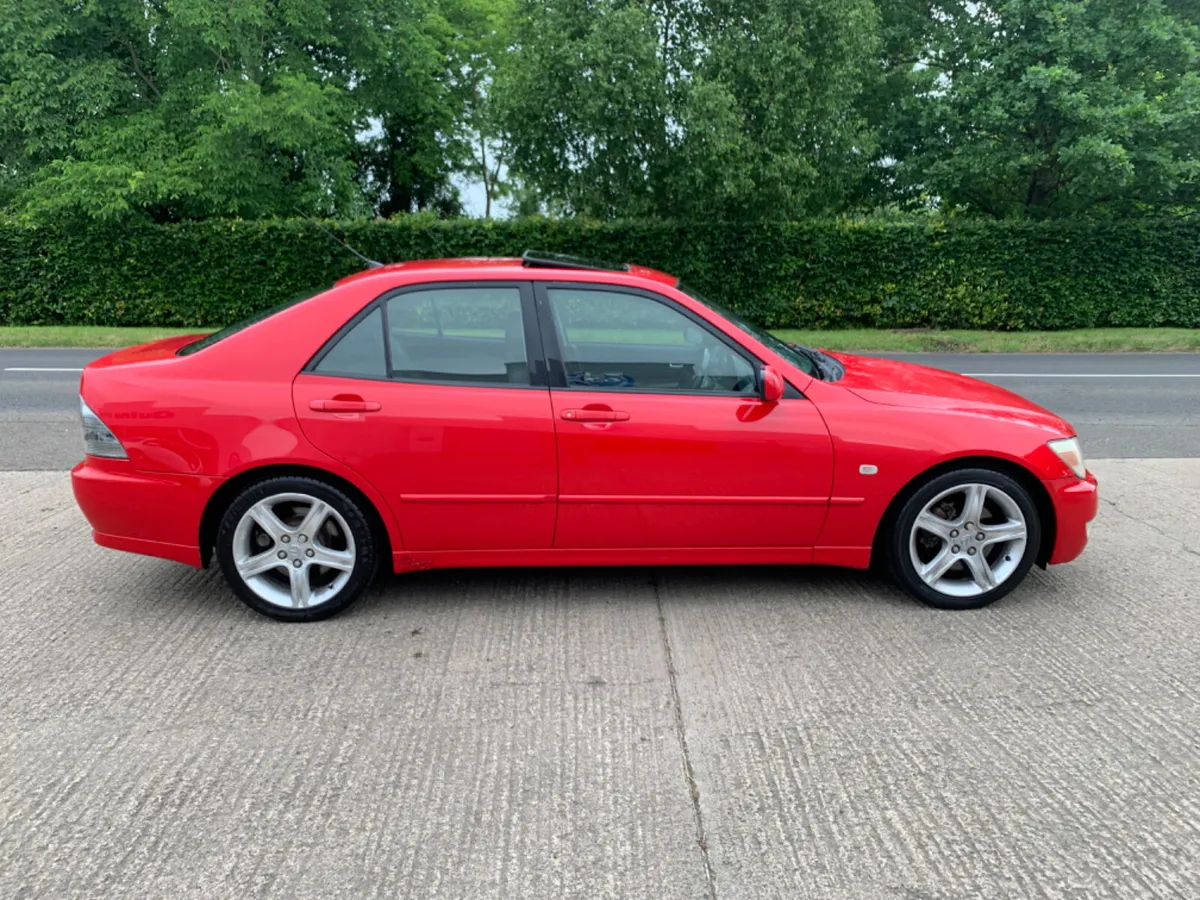 2003 LEXUS IS200 SE AUTO | BLACK LTH - ALCANTARA - Image 2