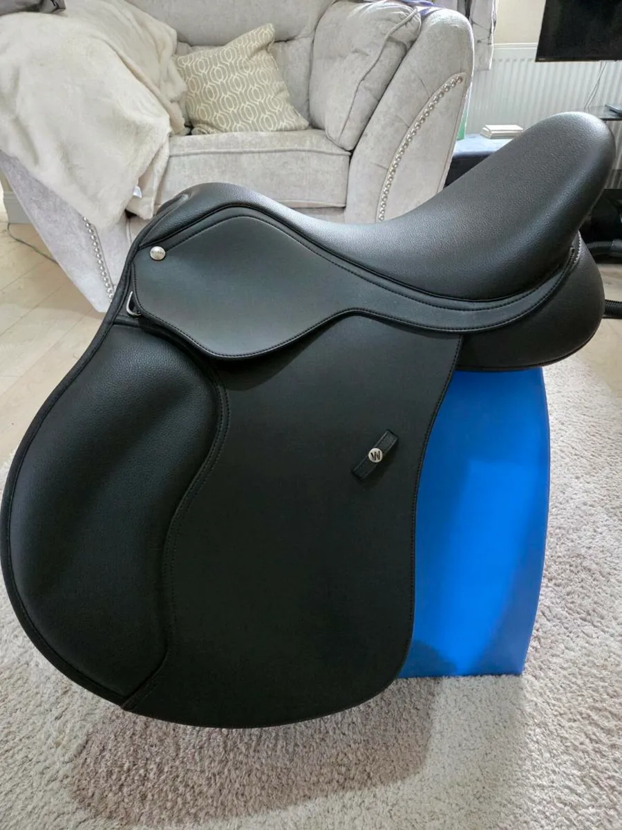 Brand new wintec 500 GP saddle - Image 1