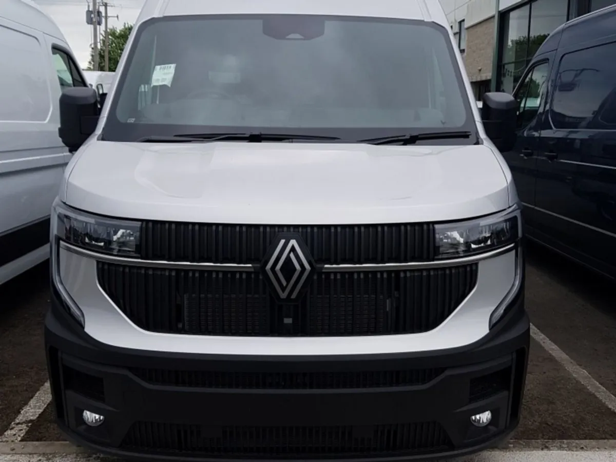Renault Master 170bhp lwb ex vat Price Displayed - Image 1