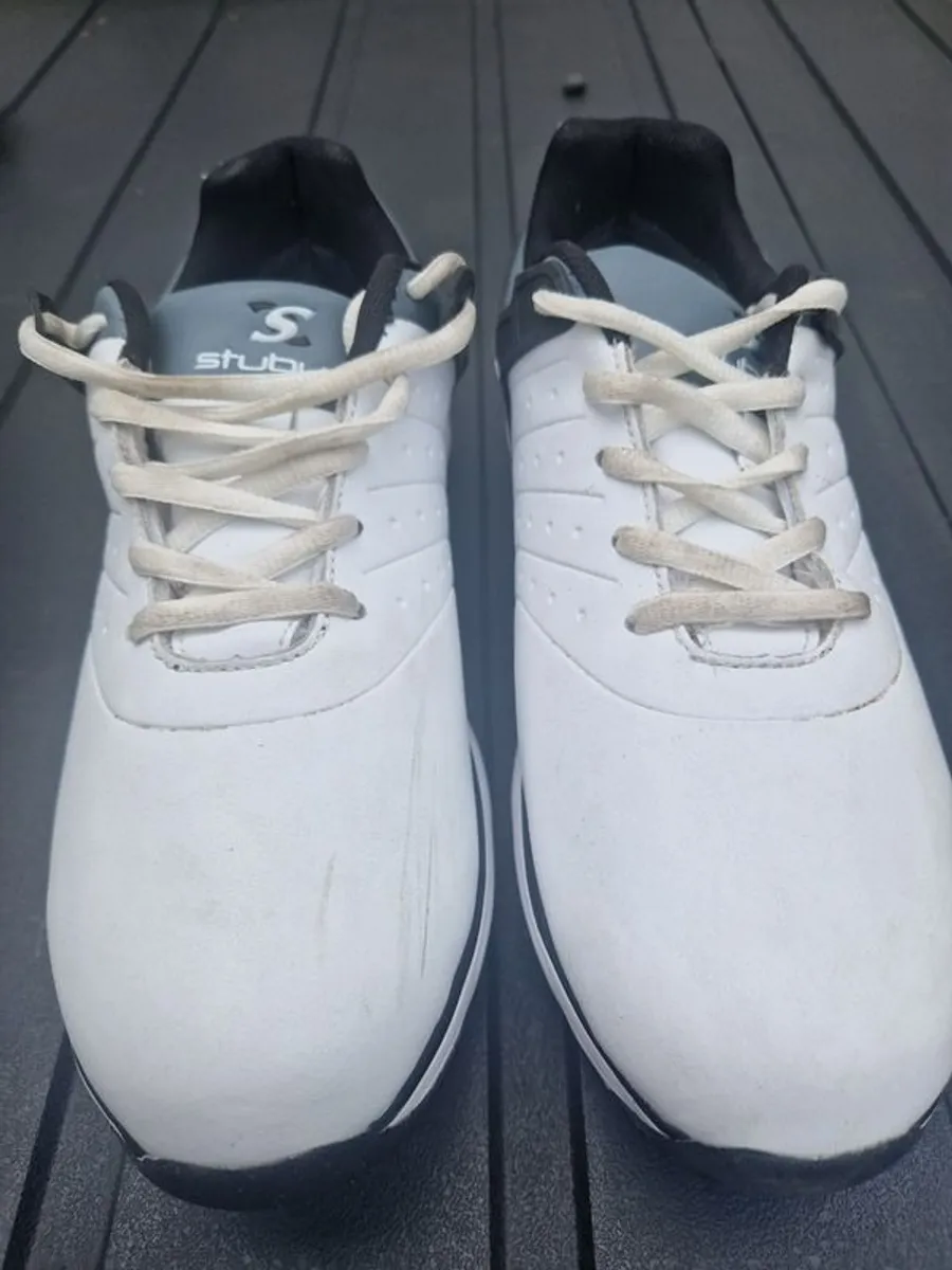 Golf shoes - Image 1