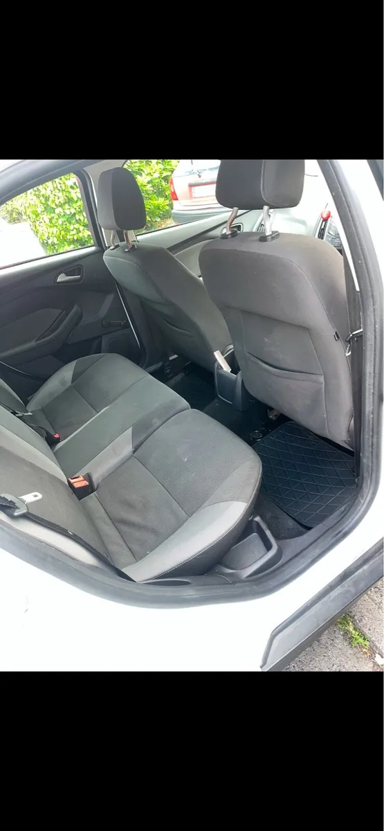 White ford focus 2012 1.6 diesel - Image 4