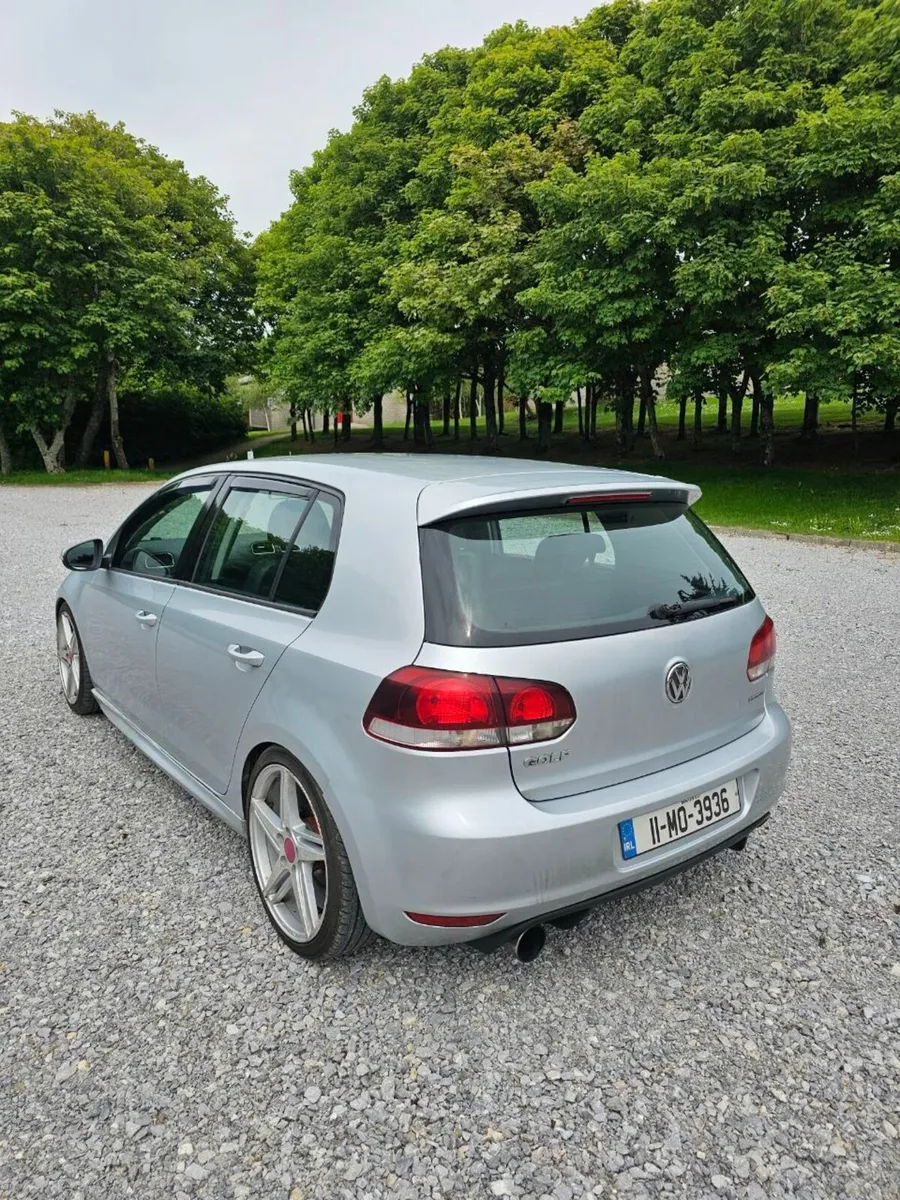Volkswagen Golf 2011 - Image 3