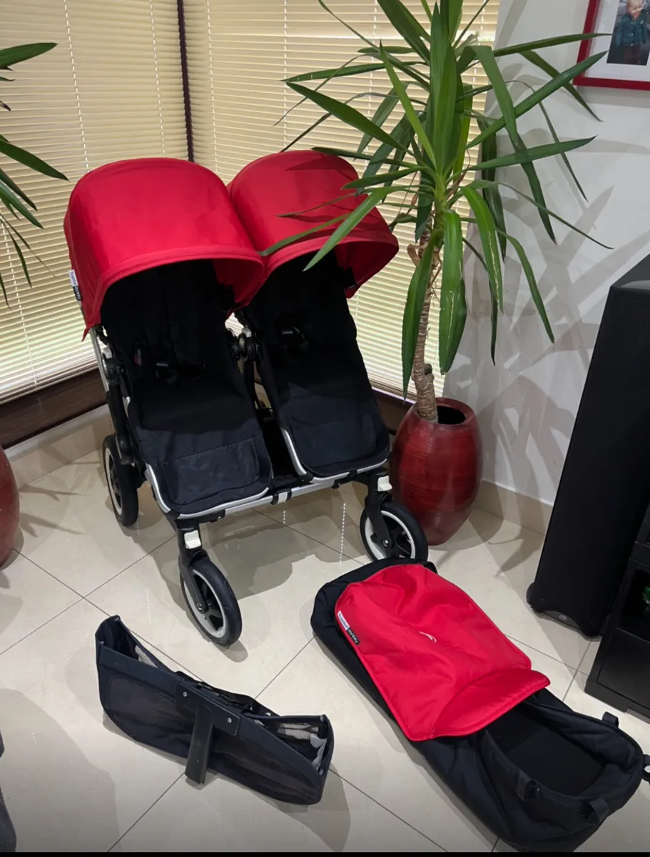 Bugaboo donkey duo in swords