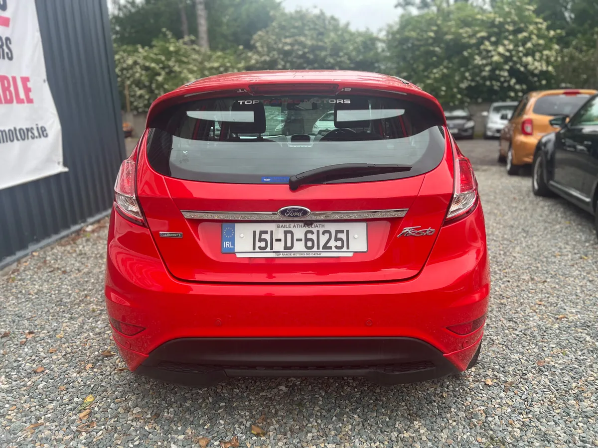 Ford Fiesta 2015 - Image 2