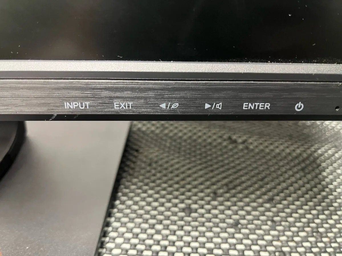 Tiyama 22” Monitor - Image 2