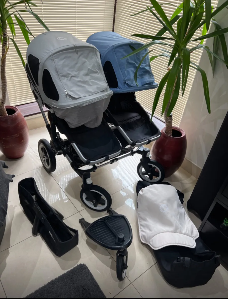 Bugaboo donkey duo in swords