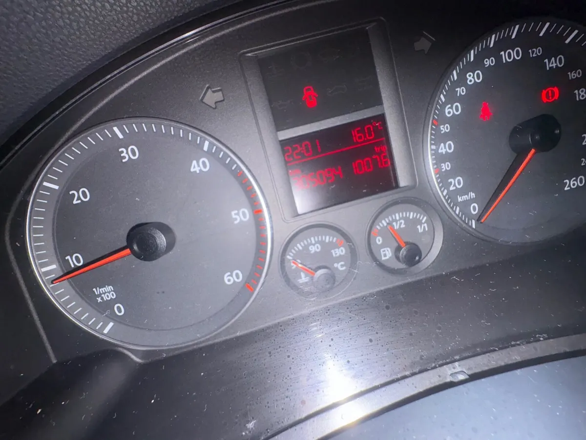 Volkswagen Golf 2008 - Image 3