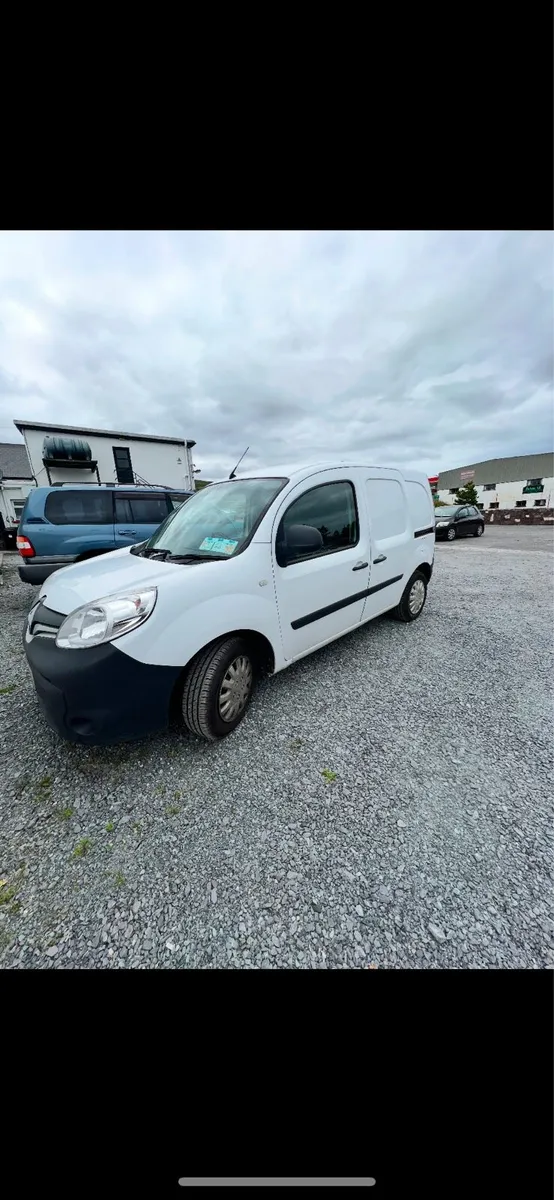 2017 Renault Kangoo - Image 1