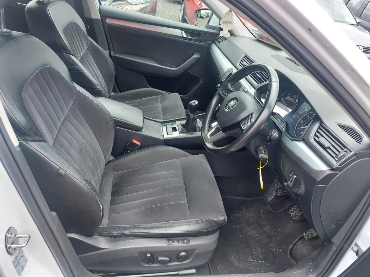Skoda Superb 2017 - Image 2