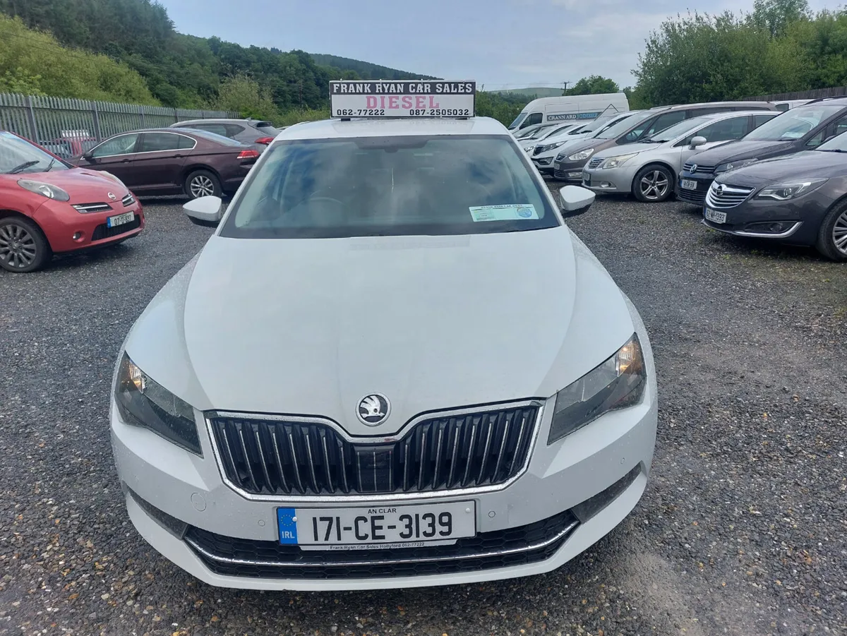 Skoda Superb 2017 - Image 1