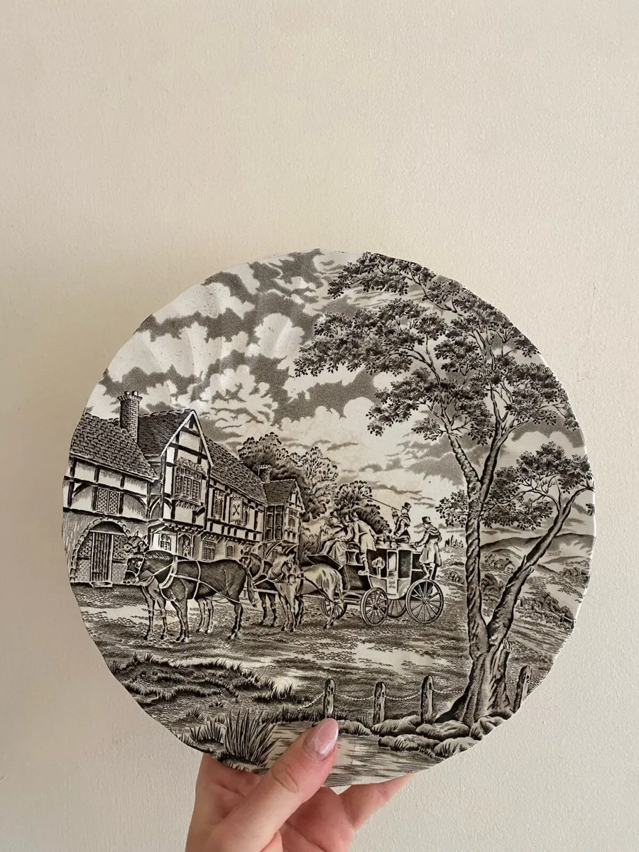 Vintage Royal Mail plates - Image 1