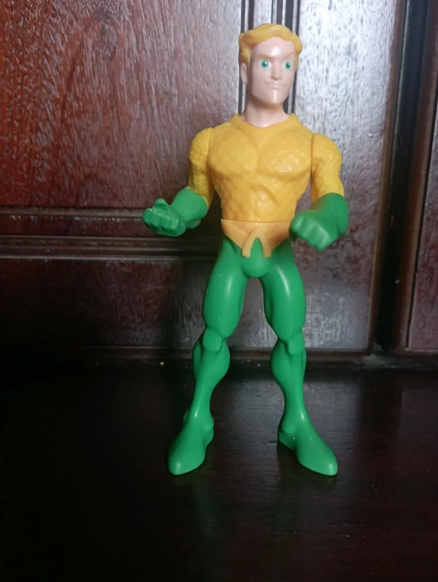 DC DIRECT AQ..UAMAN FIGURE JUSTIICE  LEAGUE - Image 1