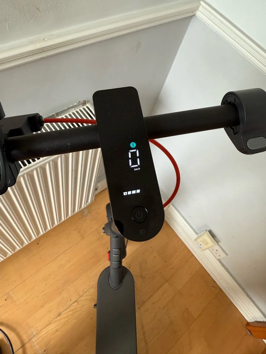 Xiaomi Electric Scooter 4 Pro - Image 4