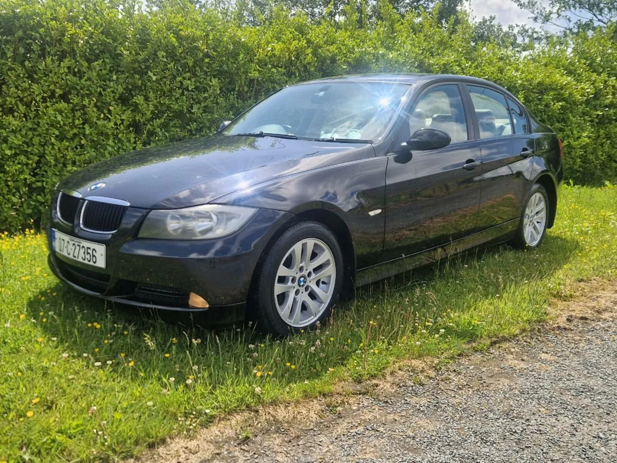 318i BMW - Image 2