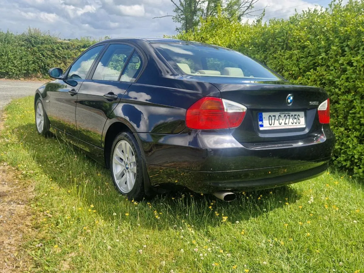 318i BMW - Image 3