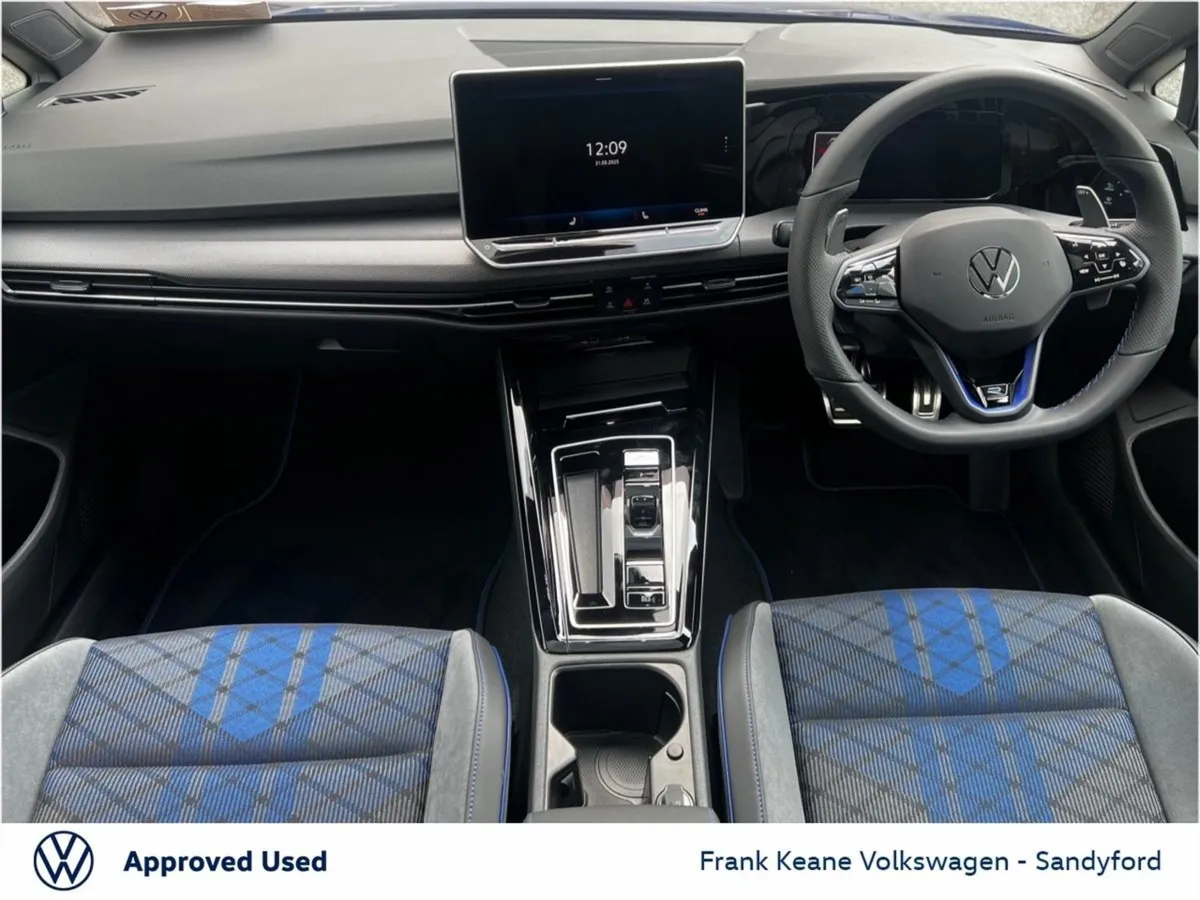 Volkswagen Golf  R Black Edition  2.0 TSI 333HP - Image 2