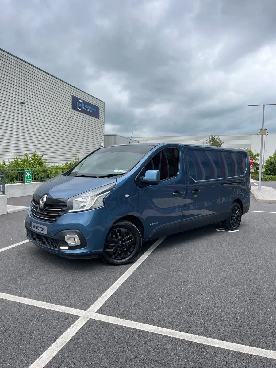 Renault Traffic Sport LWB 145BHP High spec - Image 3