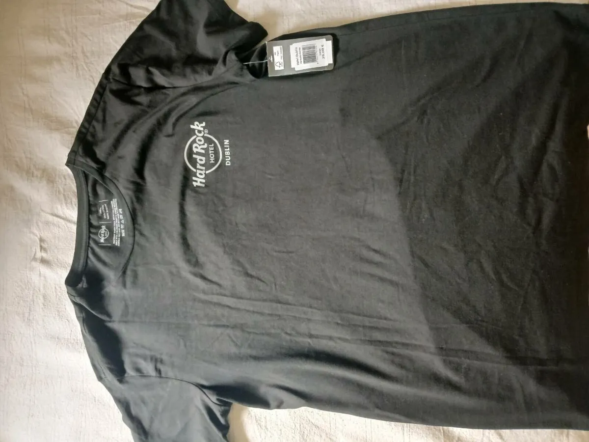 Hard Rock T shirt - Image 1