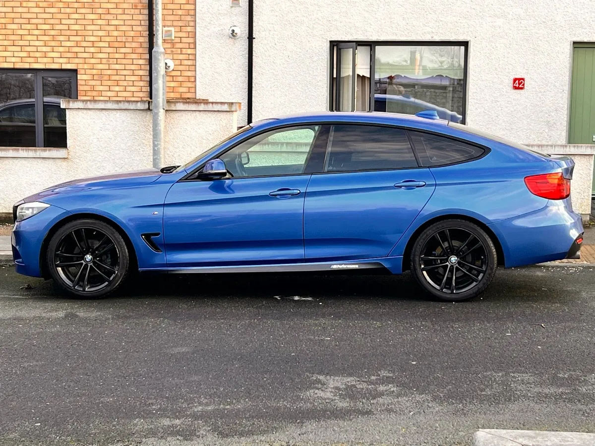 BMW 3 Series M performance - Image 2