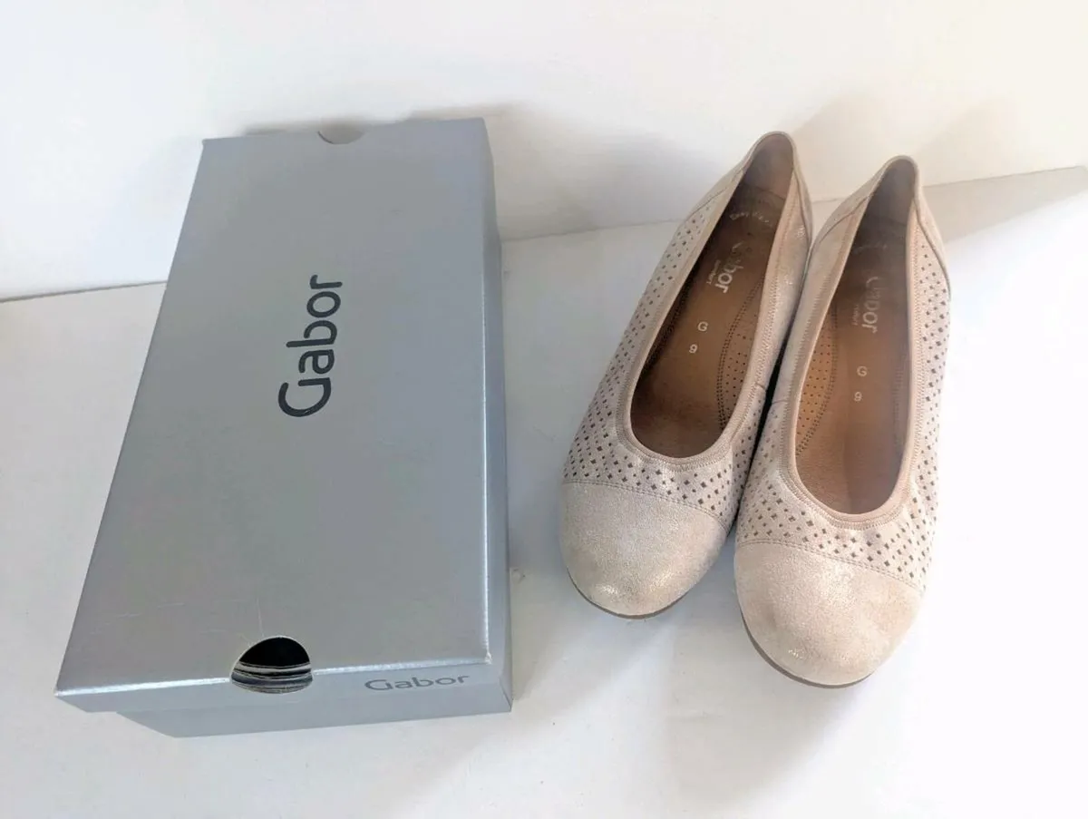 Real Leather rosé/gold Gabor Pumps UK 9 / EU 42 - Image 3