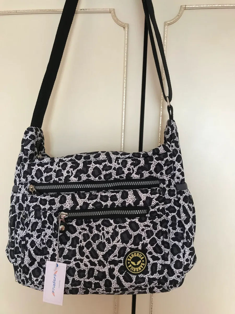 Brand New Lightweight Shoulderbag. €20 - Image 1